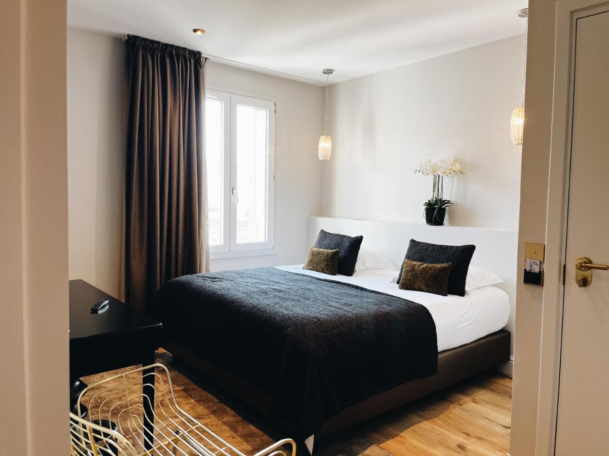 Hotel San Carlu Citadelle Ajaccio ภายนอก รูปภาพ