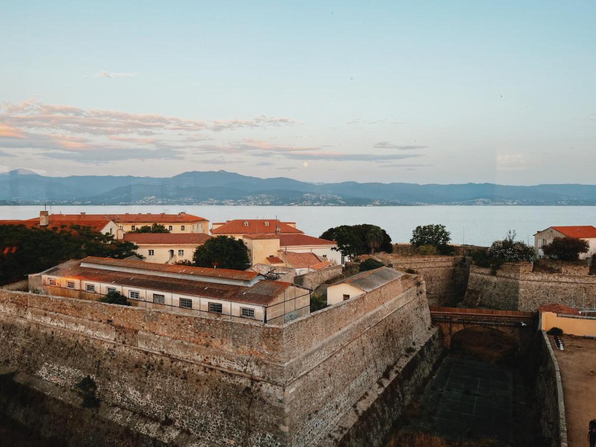 Hotel San Carlu Citadelle Ajaccio ภายนอก รูปภาพ