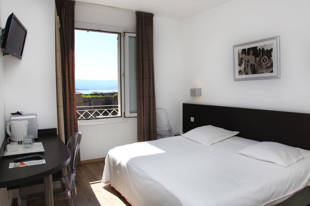 Hotel San Carlu Citadelle Ajaccio ภายนอก รูปภาพ